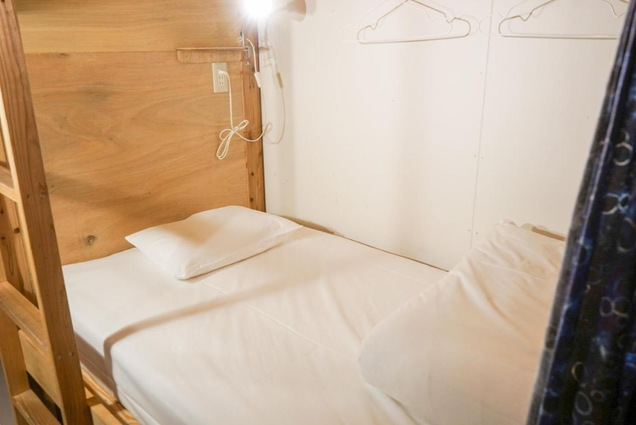 Hostel Tangatable Кіта-Кюшю Екстер'єр фото